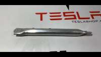 1007924-00-C,1003618-00-D Распорка стоек к Tesla model S Арт 10383