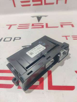 1007618-00-J Электроручник к Tesla model X Арт 9941345