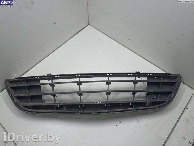 Решетка (заглушка) в бампер Opel Corsa D 2007г. 13179958 - Фото 1