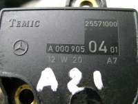 Датчик уровня масла Mercedes SL r230 2009г. А0009050401 - Фото 4