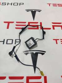 1050256-00-C Блок навигации к Tesla model S Арт 9941864