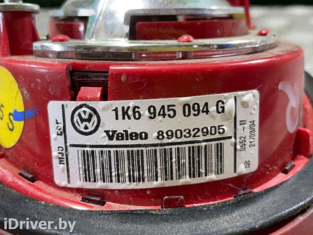 Фонарь крышки багажника правый Volkswagen Golf 5 2005г. 1K6945094F  - Фото 3