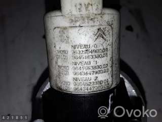 Насос (моторчик) омывателя стекла Citroen DS4 2014г. 963298498004 , artMNT99525 - Фото 4