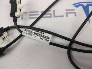 Разъем AUX / USB Tesla model S 2014г. 1004815-08 - Фото 2