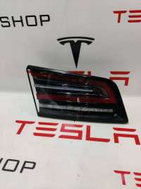 1613764-00-C Фонарь крышки багажника левый к Tesla model S Арт 9939169
