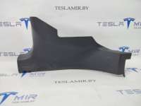 1086309-00 обшивка стойки левая нижняя к Tesla model 3 Арт 16296