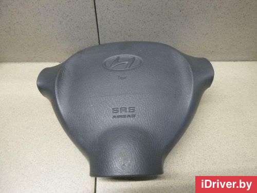 Подушка безопасности в рулевое колесо Hyundai Santa FE 1 (SM) 2001г. 5690026001GK - Фото 1