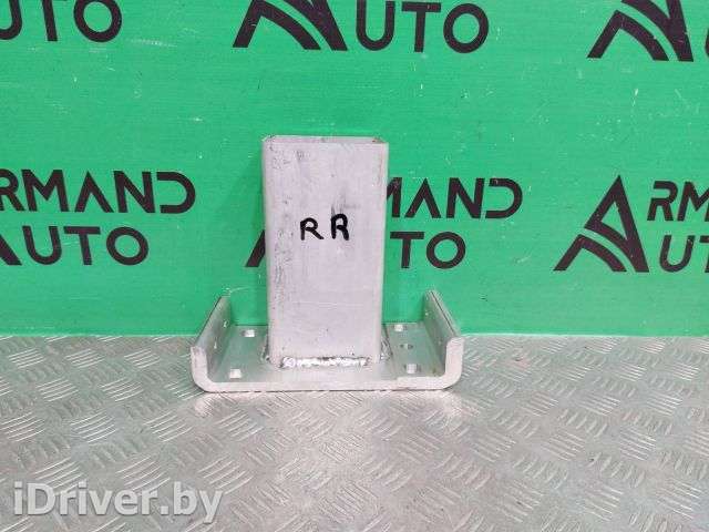 Кронштейн усилителя бампера Land Rover Range Rover 4 2012г. LR128131 - Фото 1