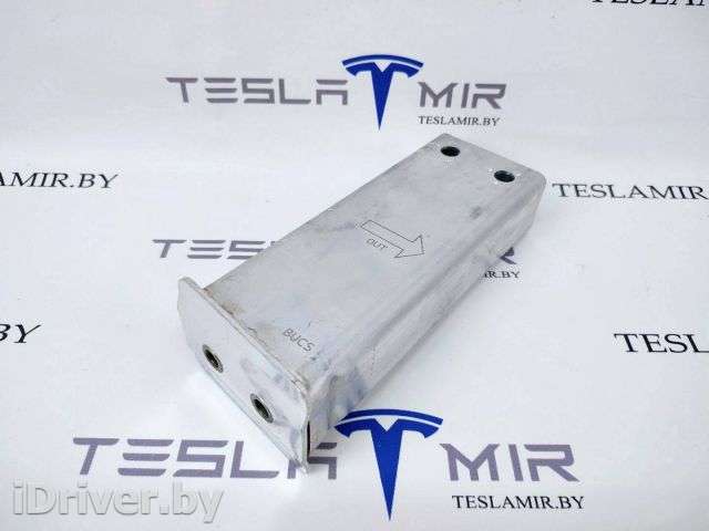 Усилитель бампера Tesla model 3 2021г. 1109193-00 - Фото 1