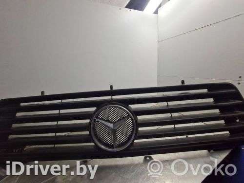 Решетка радиатора Mercedes Vario 1996г. a6706901389 , artANY5318 - Фото 1
