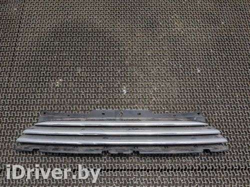 Решетка радиатора MINI Cooper cabrio 2007г.  - Фото 1