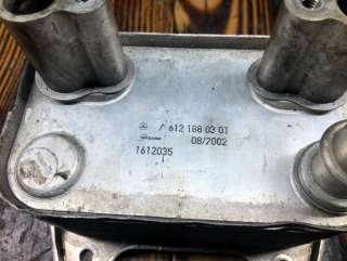 Теплообменник масляного фильтра Mercedes C W203 2002г. A6121880301, 1612035 - Фото 4