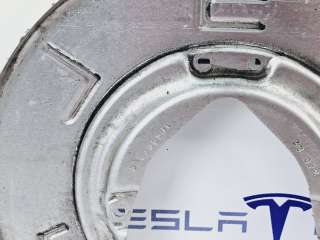Кожух защитный тормозного диска передний Tesla model 3 2023г. 1044661-00,1044662-00 - Фото 2