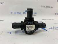 6007384-00 Фланец (тройник) системы охлаждения к Tesla model S Арт 17090_1