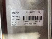Радиатор масляный Mercedes C W203 2006г. A6461880301, H1148000 - Фото 3