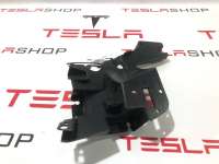 1621722-00-C,1613457-00-B Кронштейн салона Tesla model S Арт 9941656, вид 1