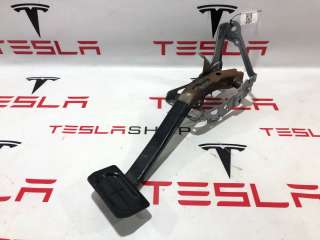 Педаль тормоза Tesla model S 2014г. 1050657-00-A - Фото 2