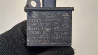 Датчик давления шин Volkswagen Touareg 2 2013г.  - Фото 2