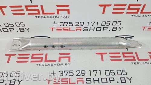 Распорка стоек Tesla model S 2015г. 1007924-00-C - Фото 1
