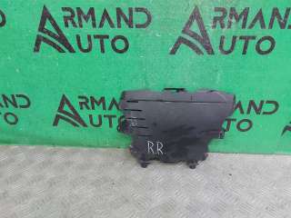 LR121916, HK7217F908BA Накладка решетки бампера к Land Rover Discovery sport Арт ARM306475