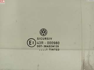Стекло кузовное боковое левое Volkswagen Golf 4 2001г.  - Фото 2