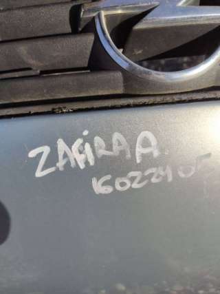 Капот Opel Zafira A 2002г.  - Фото 9