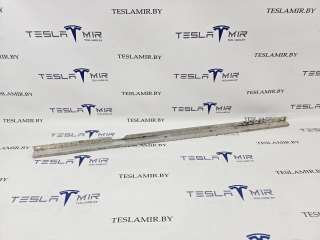 Планка (упорная) держатель кронштейна АКБ Tesla model S 2014г. 1031677-00 - Фото 2