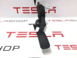 1005307-00-A,9F836-AA Педаль к Tesla model X Арт 9934260