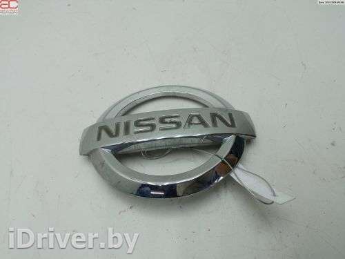 Эмблема Nissan Primera 12 2002г. 65890AU300 - Фото 1