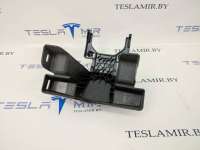 крепление сиденья Tesla model Y 2021г. 1507195-00 - Фото 2