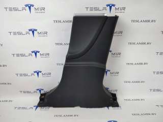 1020770-00,1058402-32 Пластик салона правая нижняя к Tesla model S Арт 15897