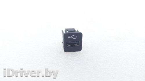 Адаптер USB BMW 3 F30/F31/GT F34 2019г. 84109229294,9229294 - Фото 1
