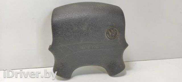Подушка безопасности водителя Volkswagen Golf 3 1996г. 3a0880201b , artUST47518 - Фото 1