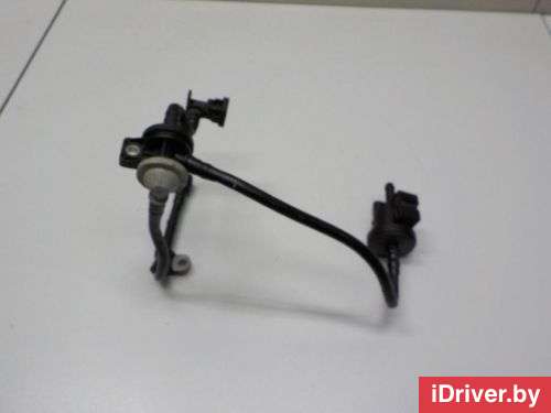 Клапан вентиляции топливного бака Audi Q3 2 2013г. 06H906517B VAG - Фото 1