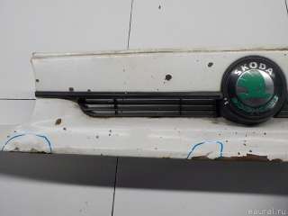 Решетка радиатора Skoda Felicia 1996г. 6U0853651A VAG - Фото 4