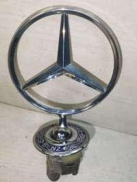 Эмблема Mercedes E W211 2003г.  - Фото 2