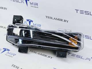 1563711-00 Фара противотуманная правая к Tesla model S Арт 21918