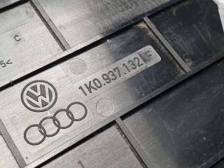 крышка блока предохранителей переднего Volkswagen Jetta 6 2010г. 1K0937132F - Фото 12
