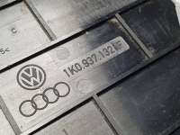 крышка блока предохранителей переднего Volkswagen Jetta 5 2010г. 1K0937132F - Фото 12