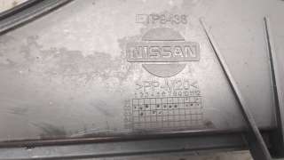 Диффузор вентилятора Nissan Terrano 2 2004г.  - Фото 2