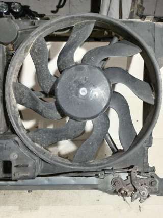 Вентилятор радиатора Peugeot 406 2002г.  - Фото 3
