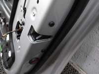 Стекло двери передней правой BMW 7 F01/F02 2009г.  - Фото 6