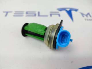 1139548-00 Датчик уровня омывающей жидкости к Tesla model S Арт 15877_2