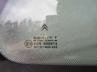Стекло кузовное боковое правое Citroen Xsara Picasso 2005г.  - Фото 3