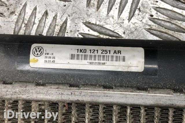 Радиатор (основной) Volkswagen Golf 5 2006г. 1K0121251AR , art10359854 - Фото 1