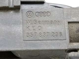 Ручка внутренняя задняя правая Volkswagen Passat B3 1992г. 357837226A01C, 357837236 - Фото 3