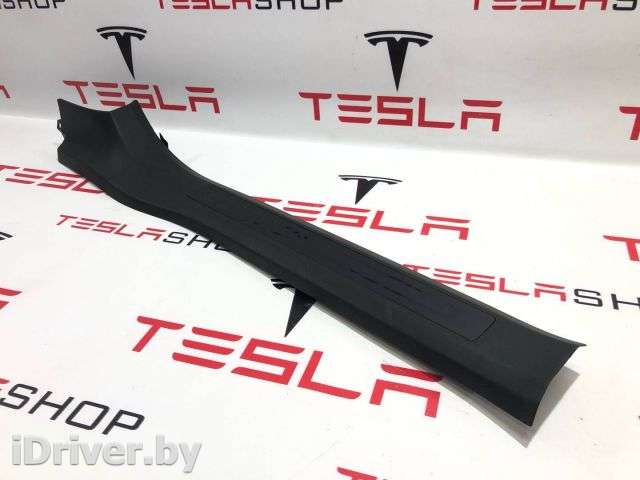 Накладка на порог Tesla model X 2019г. 1035985-00-G,1496499-00-A,1496500-00-A - Фото 1