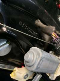 Стеклоподъемник правый задний Mercedes E W212 2013г. 2076701403 - Фото 2