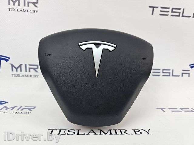 Подушка безопасности водителя Tesla model Y 2020г. 1096835-00,1508347-00 - Фото 1